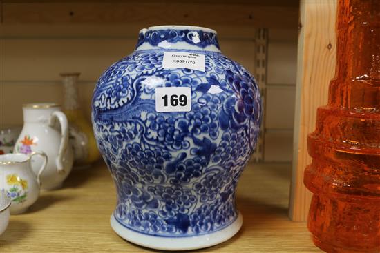 A Chinese Kang Hsi blue and white vase height 23cm